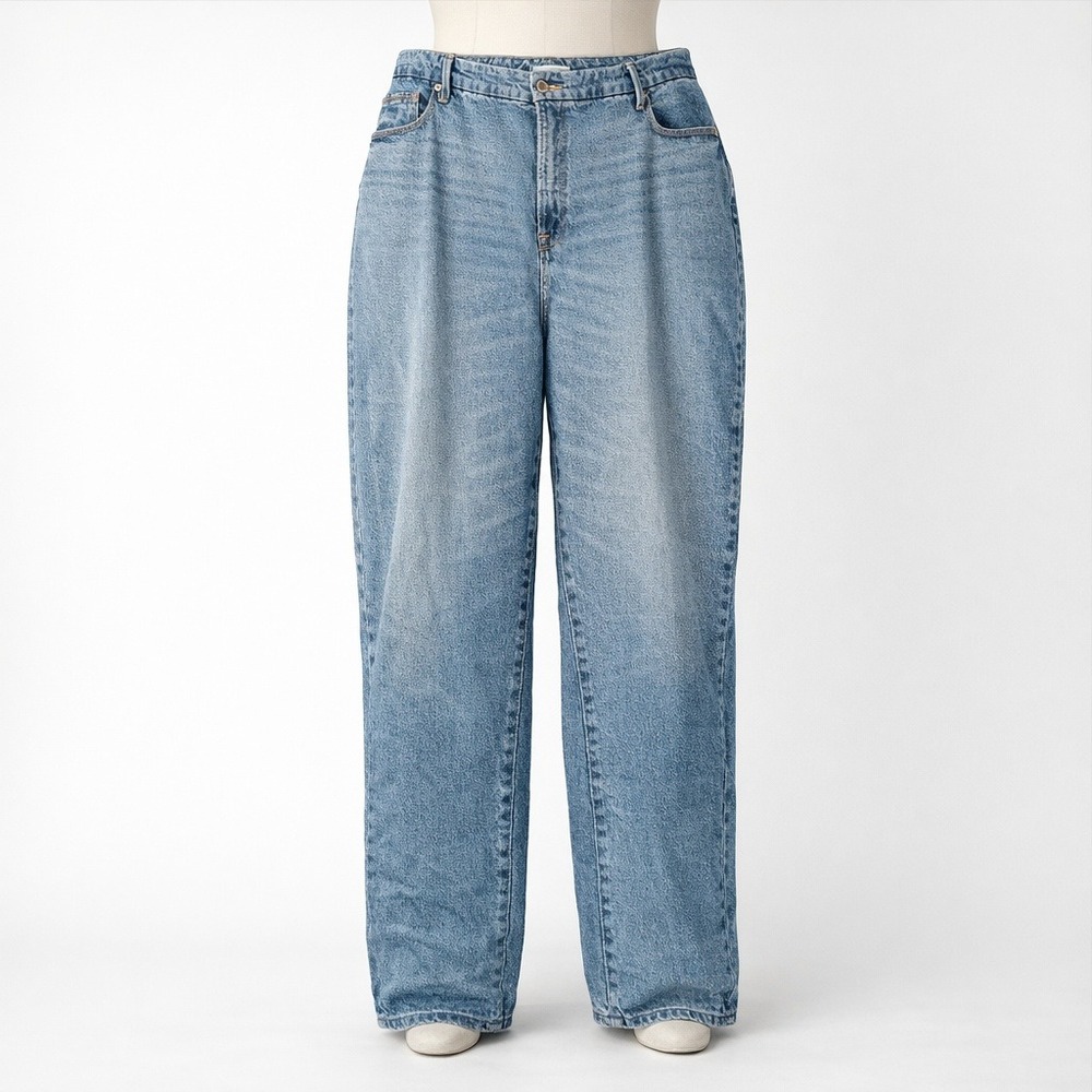Good American Light Blue Straight Leg Jeans